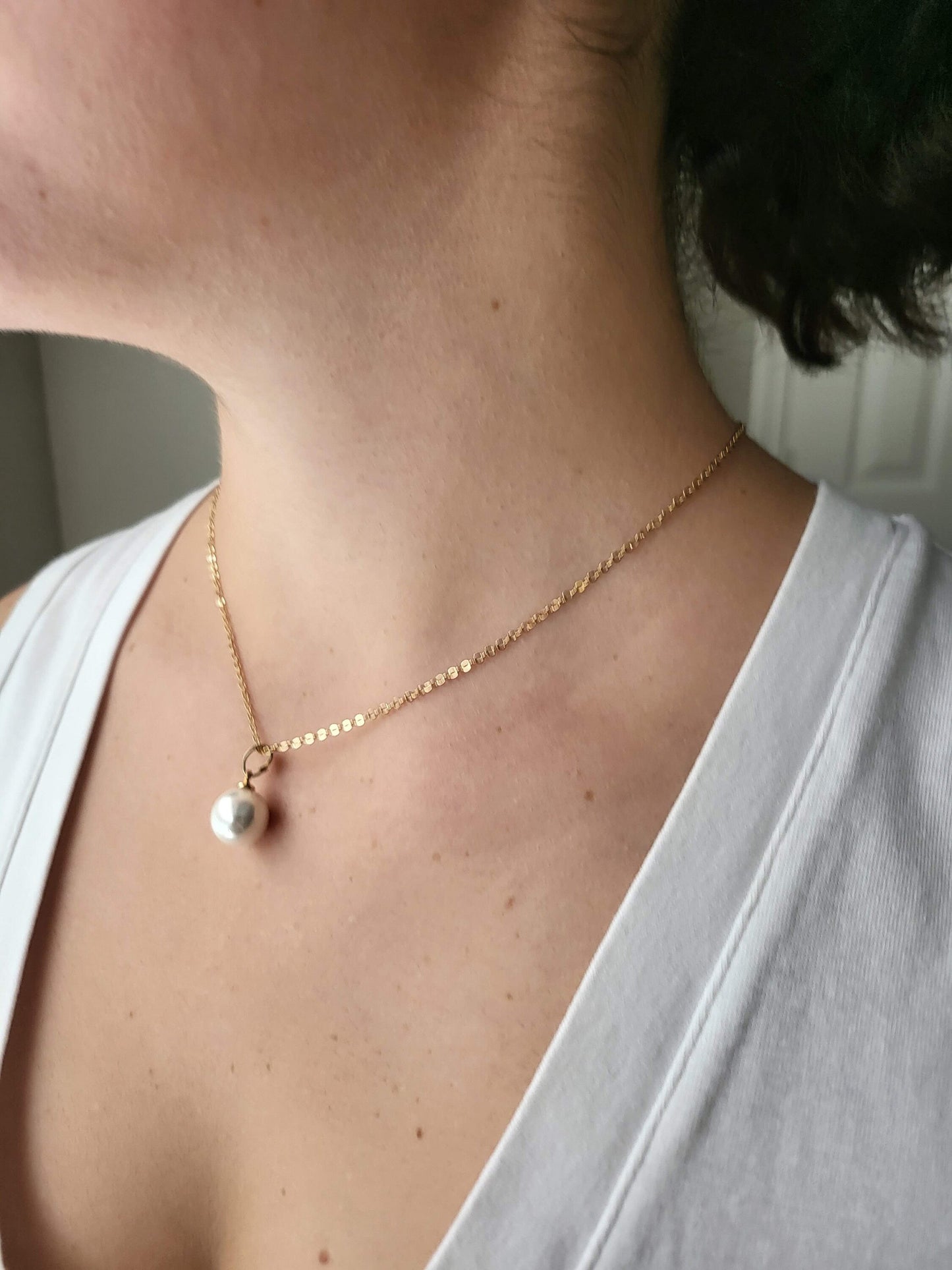 White Round Pearl Necklace, Waterproof.