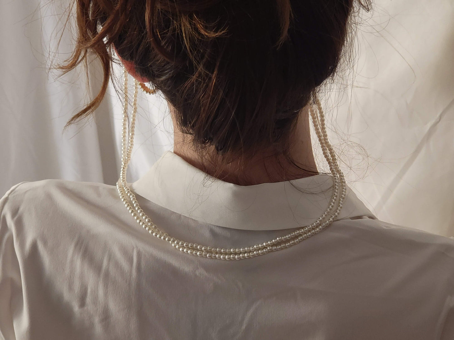 White Round Pearl Glass Holder Chain, Waterproof.