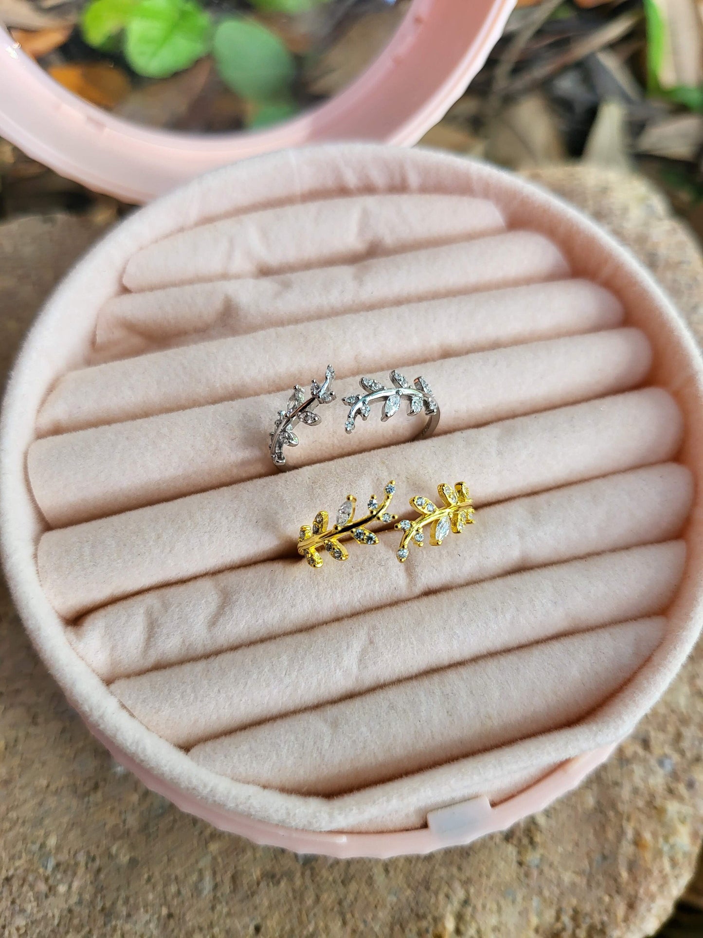 925 Sterling Silver-Gold Cubic Zircon Adjustable Leaf Ring , Waterproof , High Quality, Birthday Gift.