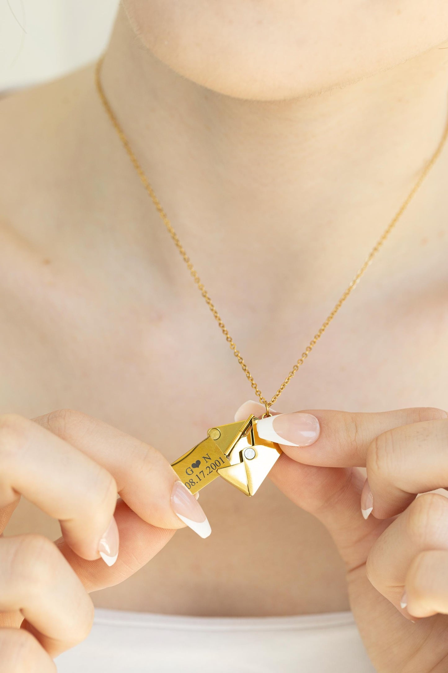 Personalized Envelope Necklace With Message,FREE Engraving Secret Message ,Mail Envelope Couple Necklace ,Mom's gift,Adjustable Chain.