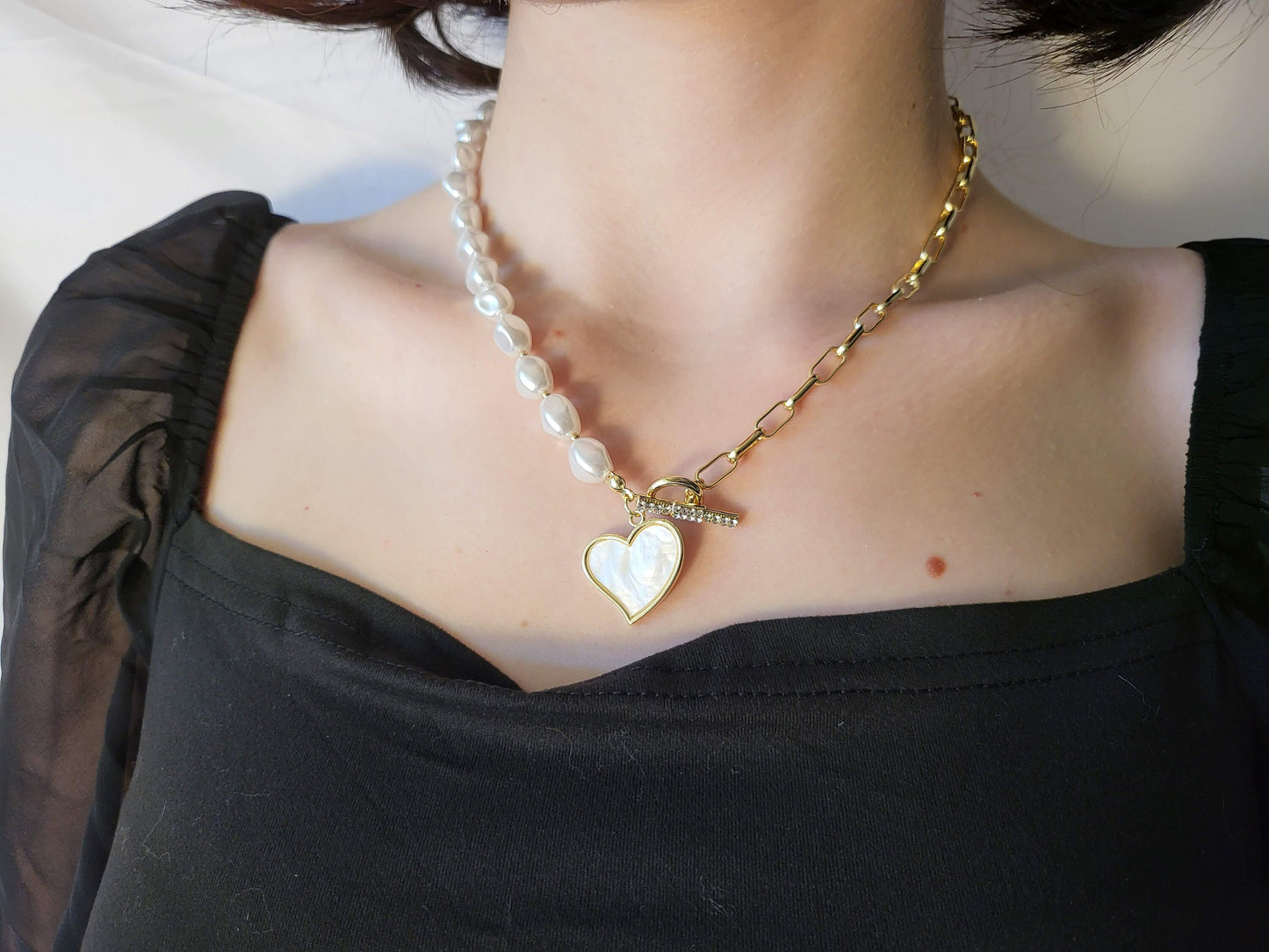 14K Gold Tiny Link -Water fresh Real Pearl Necklace.