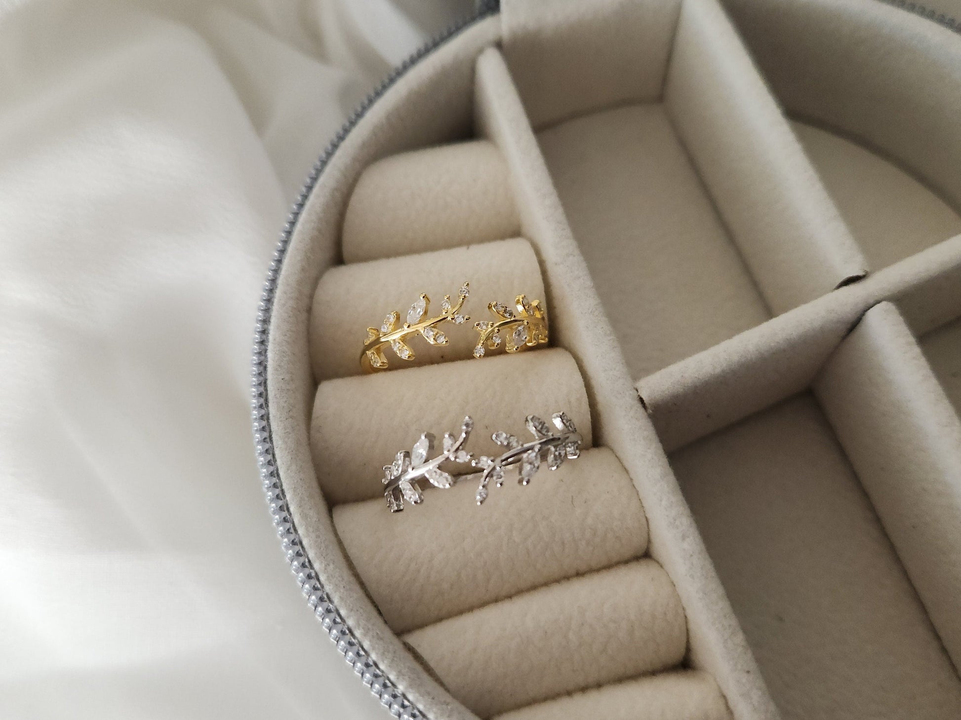 925 Sterling Silver-Gold Cubic Zircon Adjustable Leaf Ring , Waterproof , High Quality, Birthday Gift.